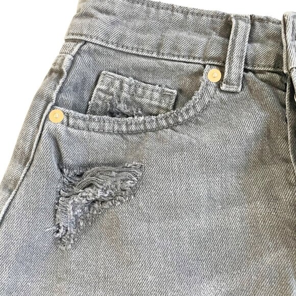 H&M High Rise Black Denim Shorts Button Fly Distressed Cut Offs Women’s Sz 2 NWT - Picture 4 of 8